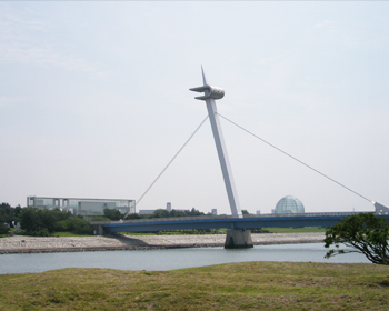 東京 葛西臨海公園と葛西海浜公園西なぎさを結ぶ葛西なぎさ橋