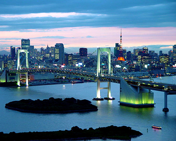東京都 港区のレインボーブリッジの夕景