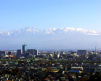 富山県 剱・立山連峰と富山市街